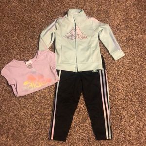 Never worn adidas 4T toddler outfit